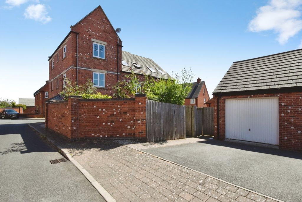 Property photo 2 of 21 Pbox-Img.Jpg