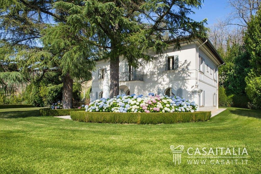 Property photo 1 of 30