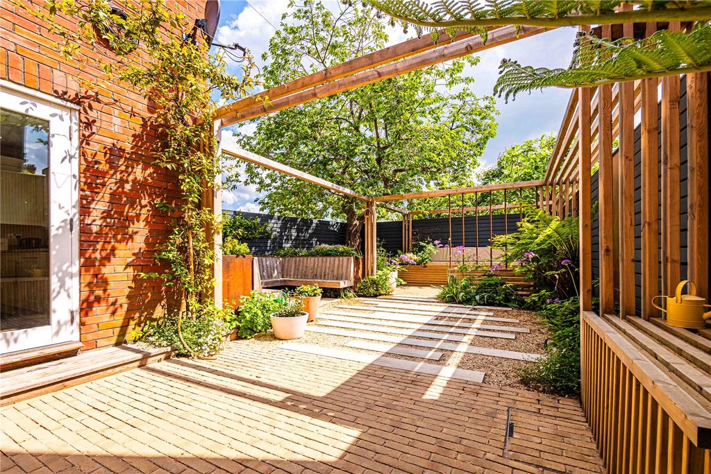 Property photo 2 of 21 Picture No. 31