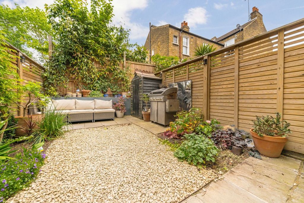 Property photo 2 of 9