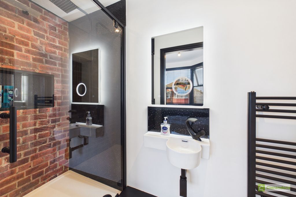 Property photo 2 of 6 Cam02528G0-Pr0446-Still002