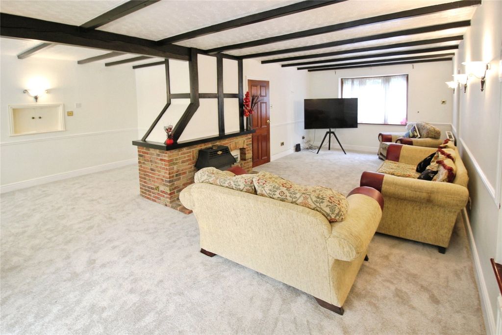 Property photo 2 of 19 Picture No. 03