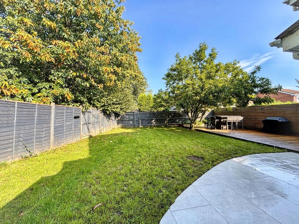 Property photo 2 of 23