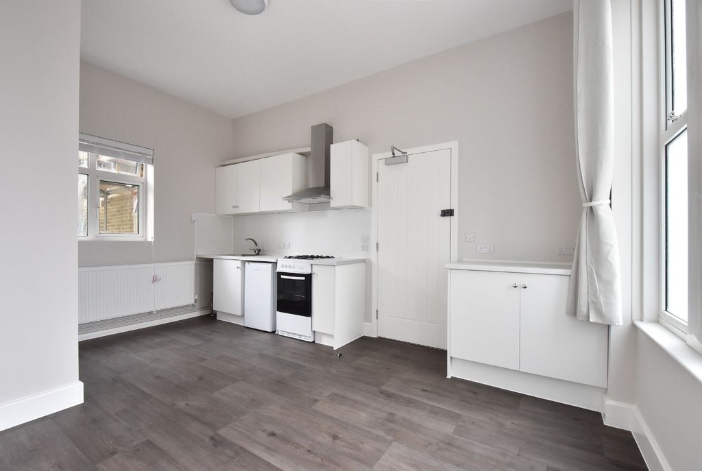 Property photo 2 of 9 5308501