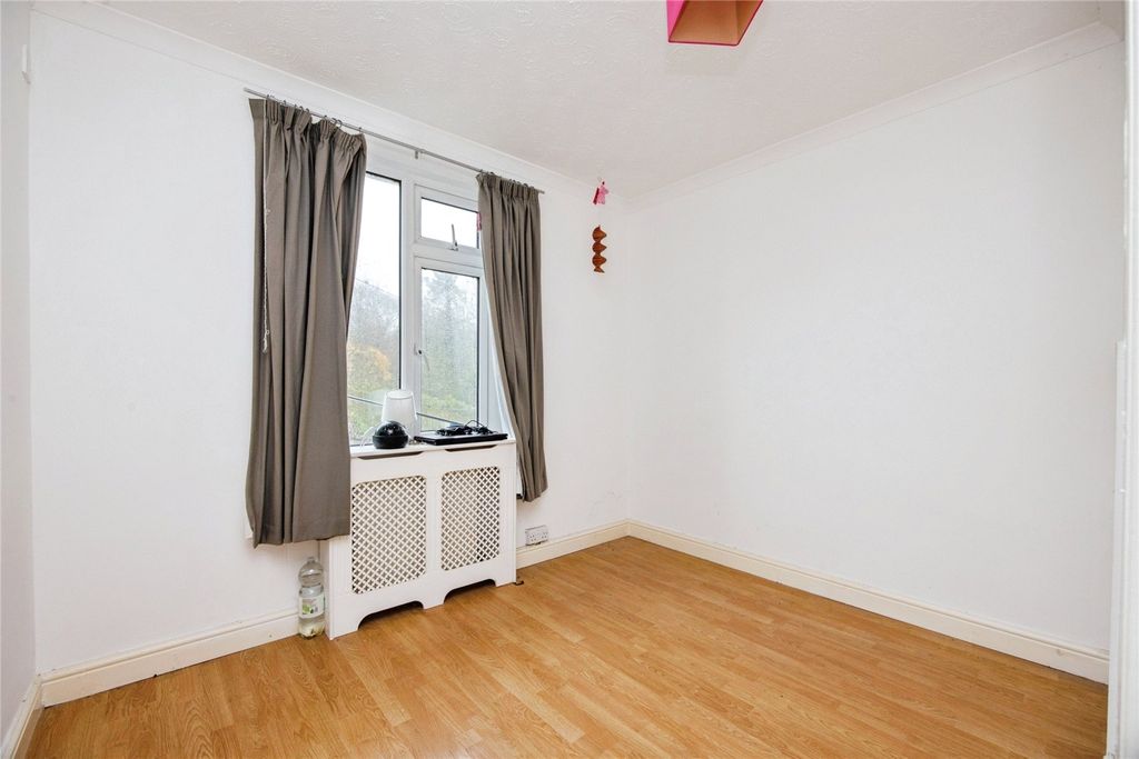 Property photo 3 of 32 Picture No. 03