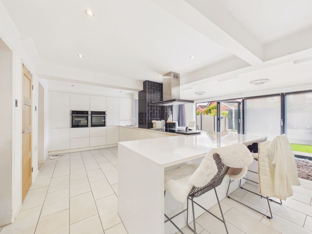 Property photo 3 of 17 5301843