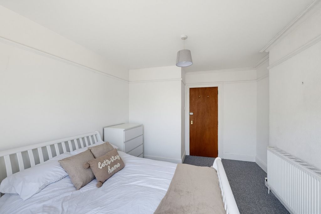 Property photo 3 of 7 0025
