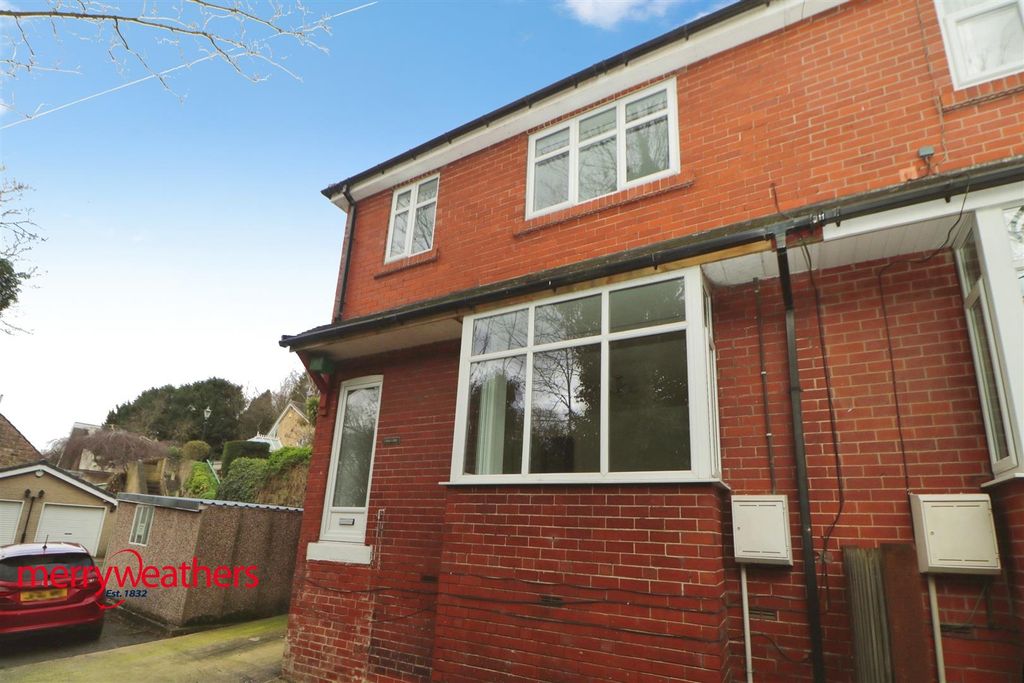 Property photo 1 of 10 Front