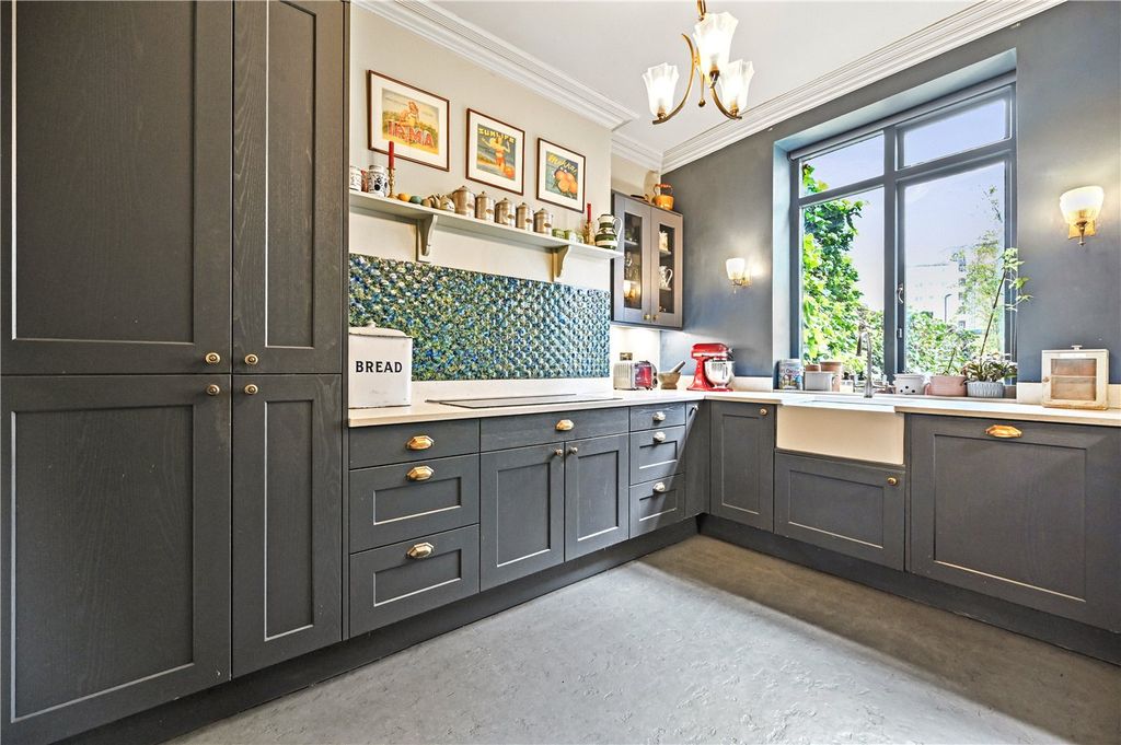 Property photo 2 of 12 Picture No. 05