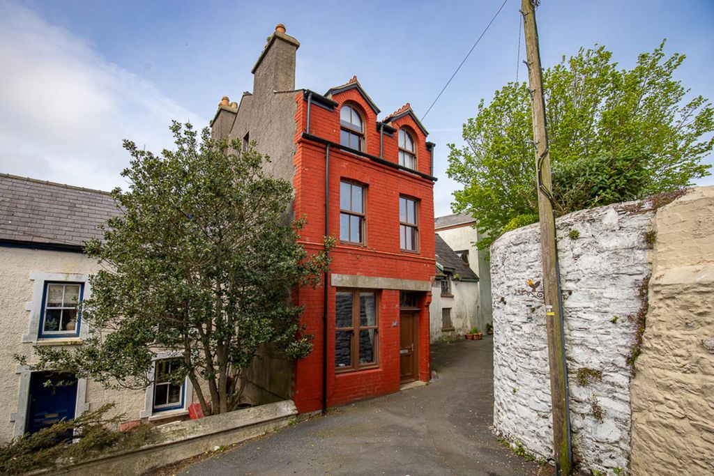 Property photo 1 of 38