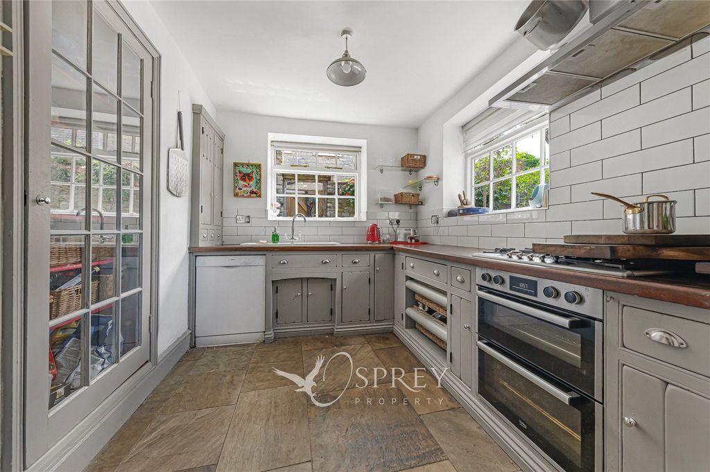 Property photo 2 of 16 Kitchen
