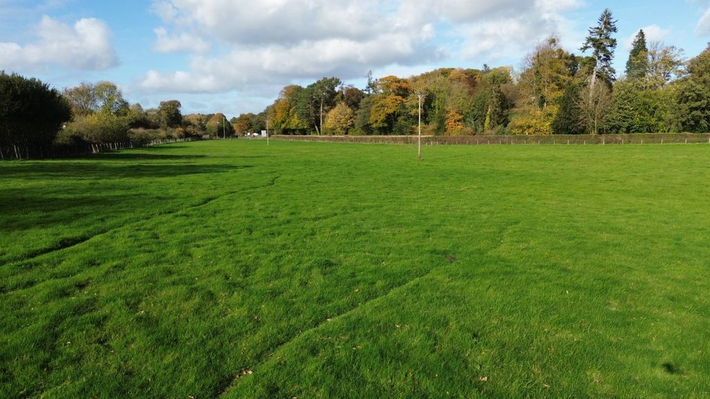 Property photo 2 of 13 Picture No. 11