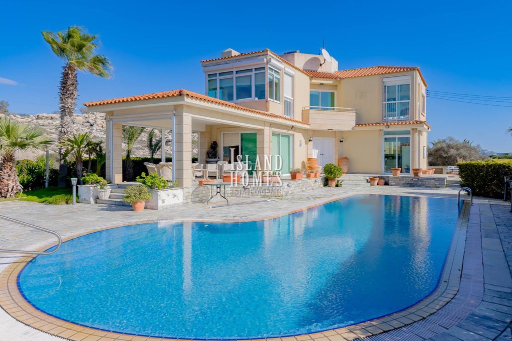 Property photo 2 of 48