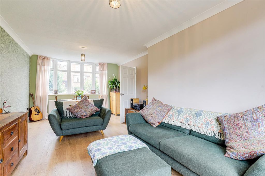 Property photo 2 of 21