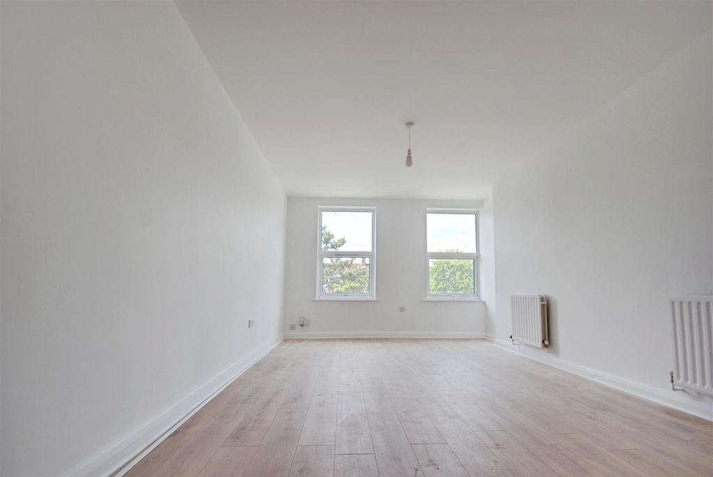 Property photo 2 of 8 91Ebe155-Dsc_0001-Dsc_0003.Jpg