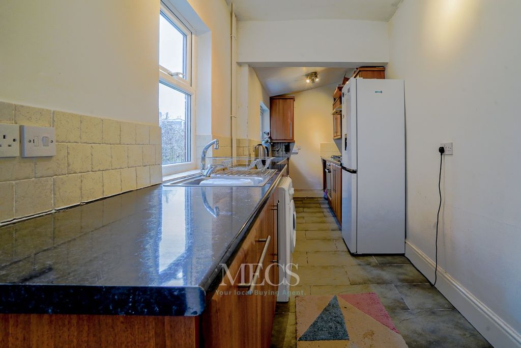 Property photo 3 of 13 3735274