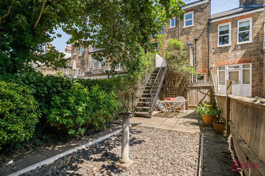 Property photo 2 of 25 Rear Garden