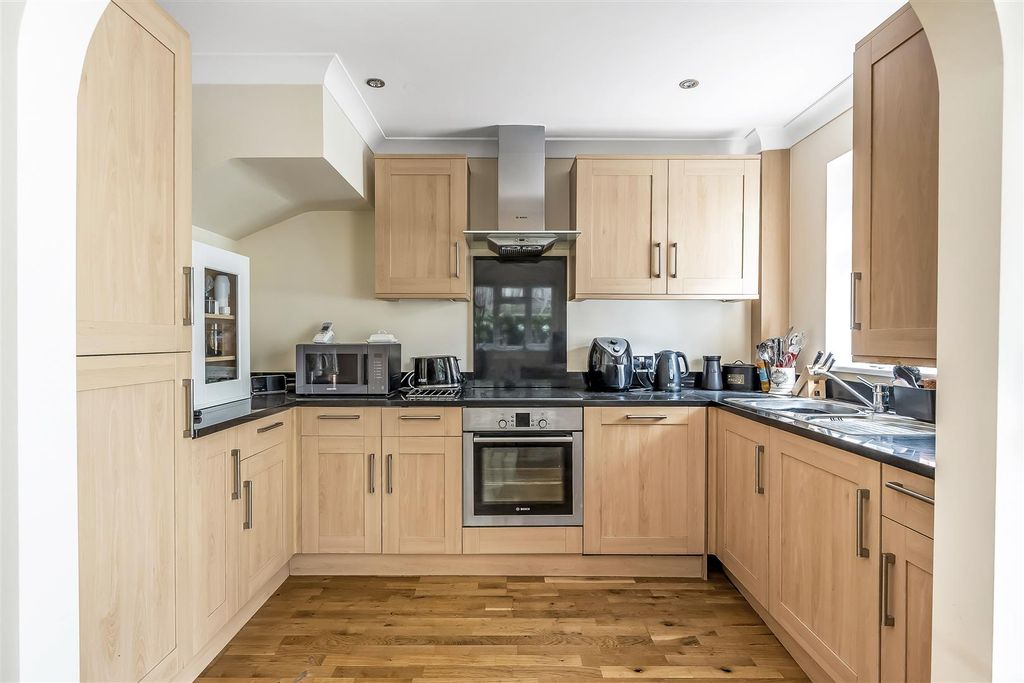 Property photo 3 of 29 95-Malden-Road-34.Jpg