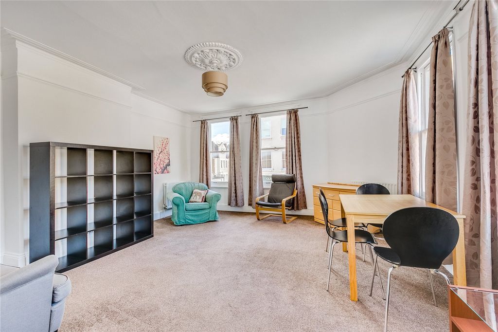 Property photo 2 of 5