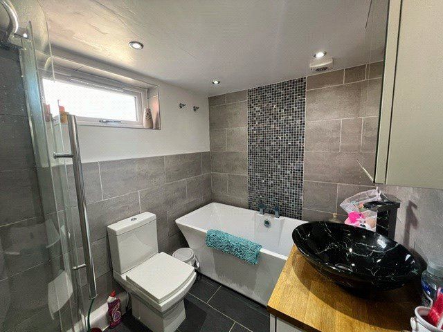 Property photo 2 of 15 Picture No. 04