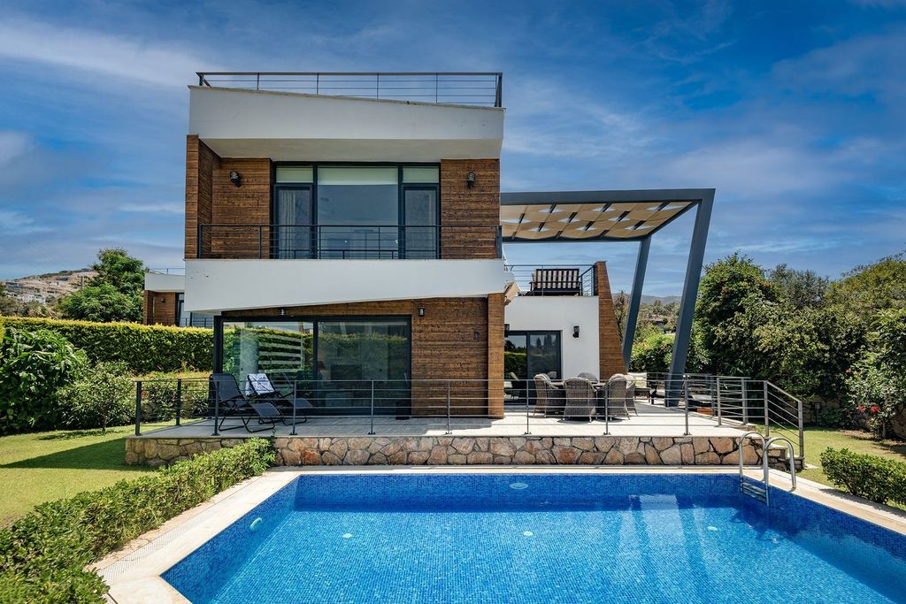 Property photo 1 of 24 Breathtaking Villa With A Private Pool & Garden For Sale In Yalikavak - Modern Villa And Private Pool