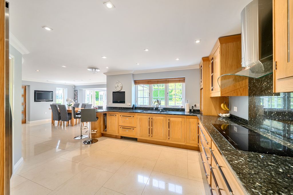Property photo 3 of 34 148413816