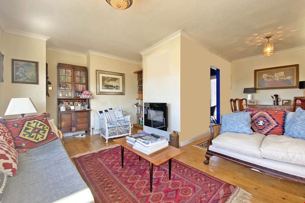 Property photo 3 of 10 Photo 3