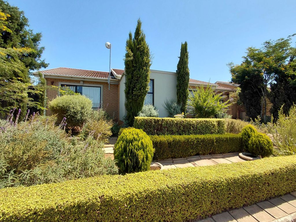 Property photo 2 of 52 1Sr1686277