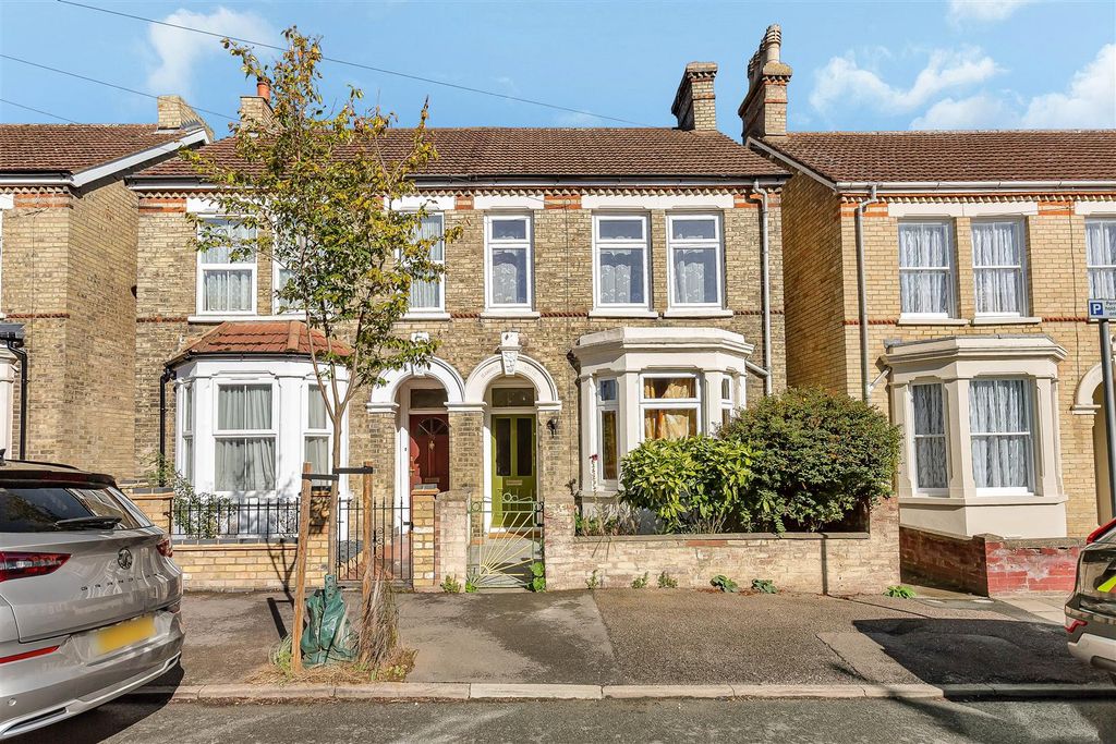 Property photo 1 of 29 Clarendon Street_001.Jpg