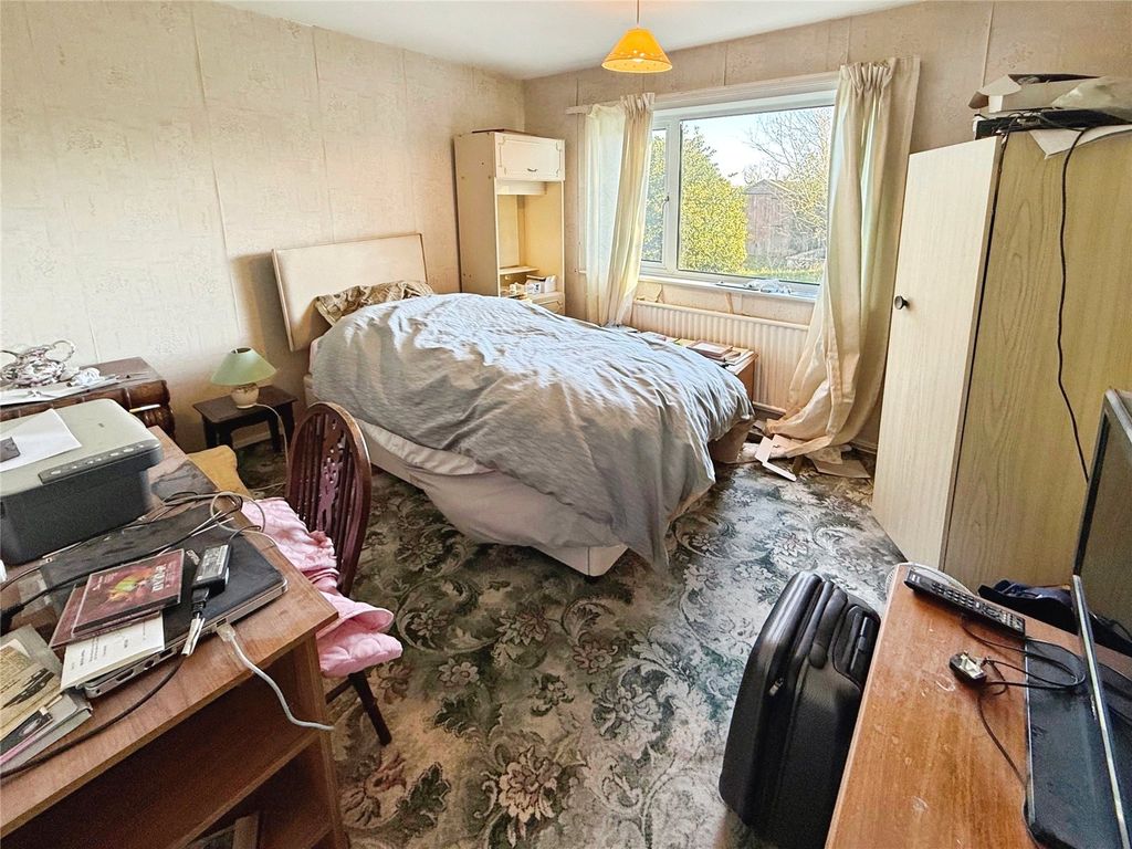 Property photo 3 of 18 Bedroom 2