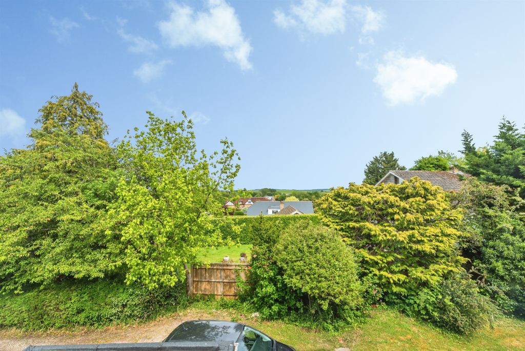 Property photo 3 of 28