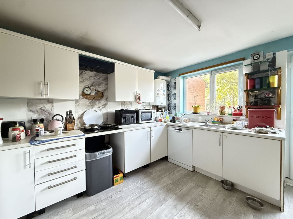 Property photo 3 of 18 Watersid39577430-10-2025__11-13-29_Img_3958.Jpg