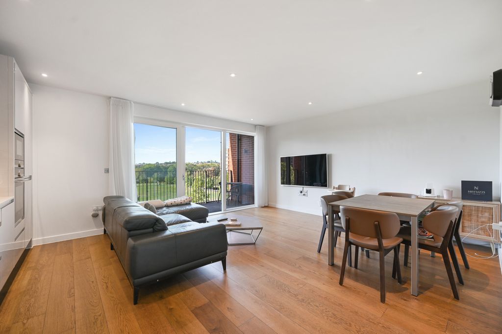 Property photo 1 of 12 3 Bedroom 2 Bathroom Modern Apartment With Sun Terrace In Colindale Gardens
