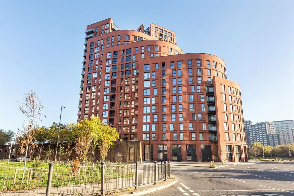 Property photo 1 of 9