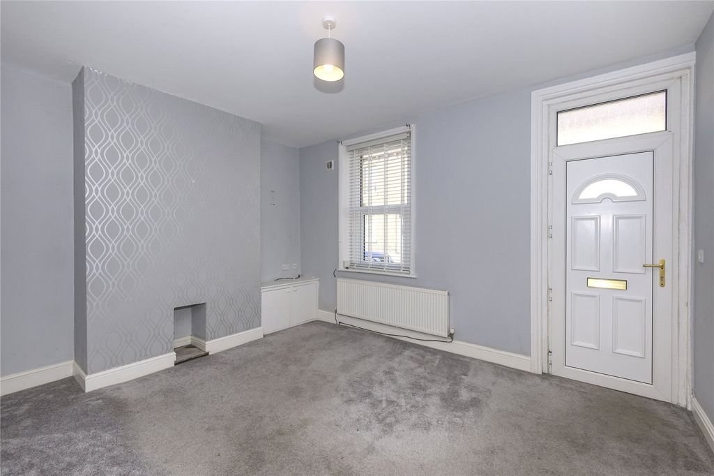 Property photo 2 of 10 Living Room