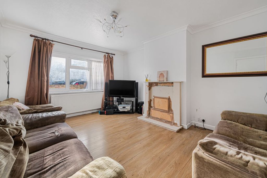 Property photo 3 of 19