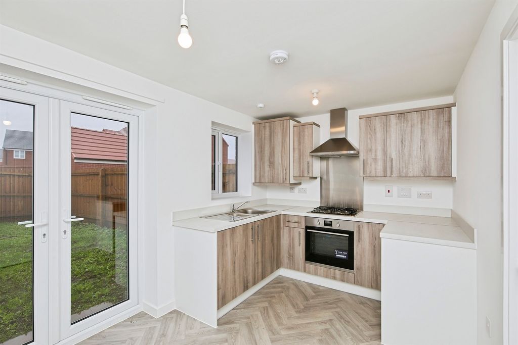 Property photo 3 of 17