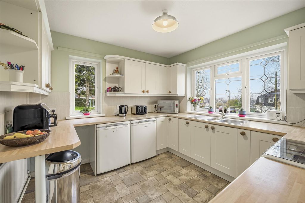 Additional image 10 of 3 bed detached house for saleBryn Goleu, Bedwas, Caerphilly CF83