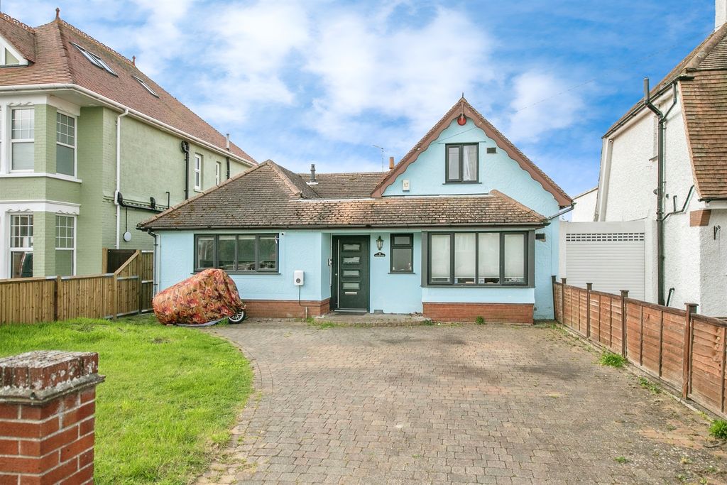 Property photo 3 of 19