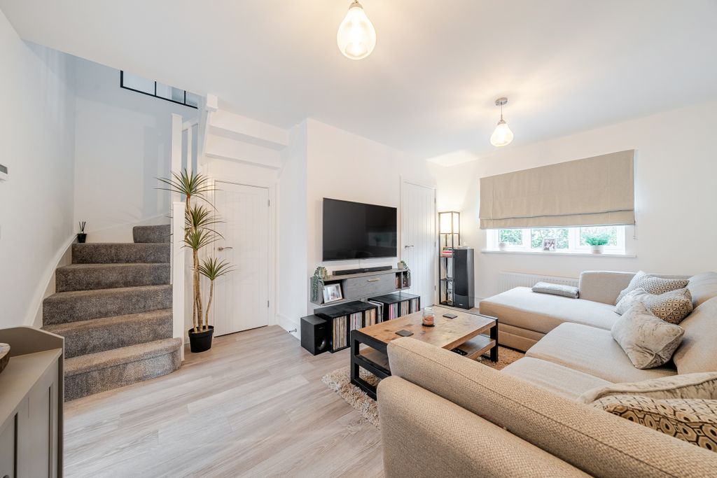 Property photo 2 of 24 Living Room