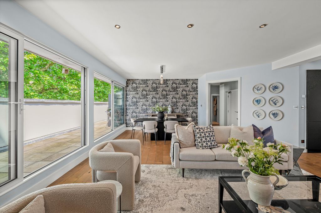 Property photo 1 of 16 Image