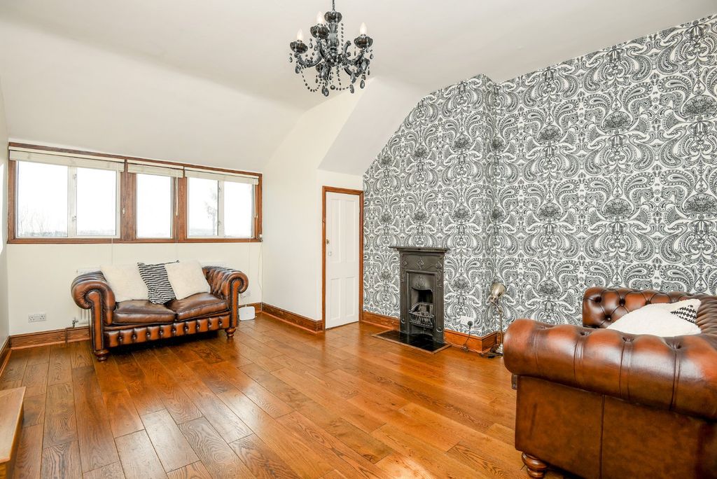 Property photo 2 of 6 Picture No. 04