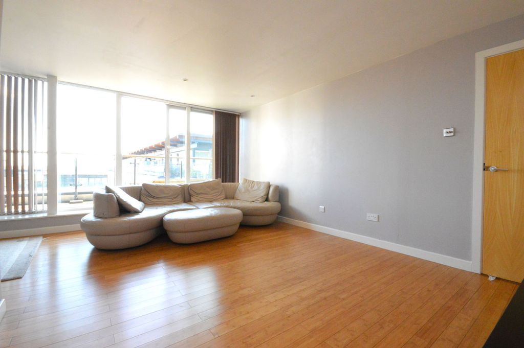 Property photo 2 of 14 Gallery