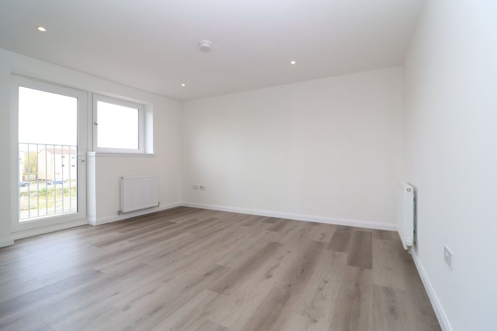 Property photo 2 of 17 Picture No. 18