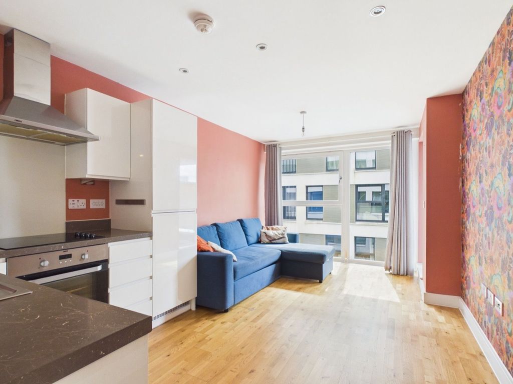 Property photo 2 of 8