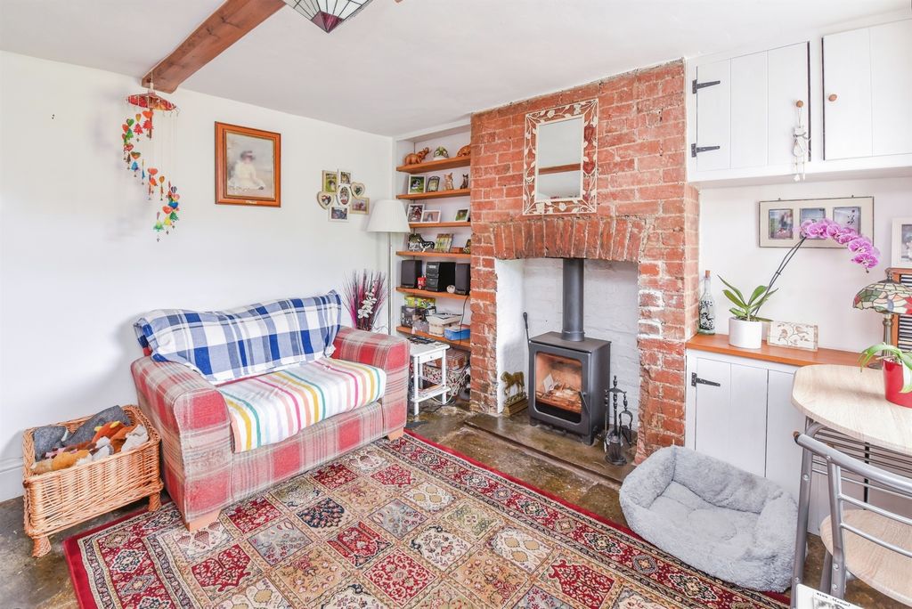Property photo 2 of 17