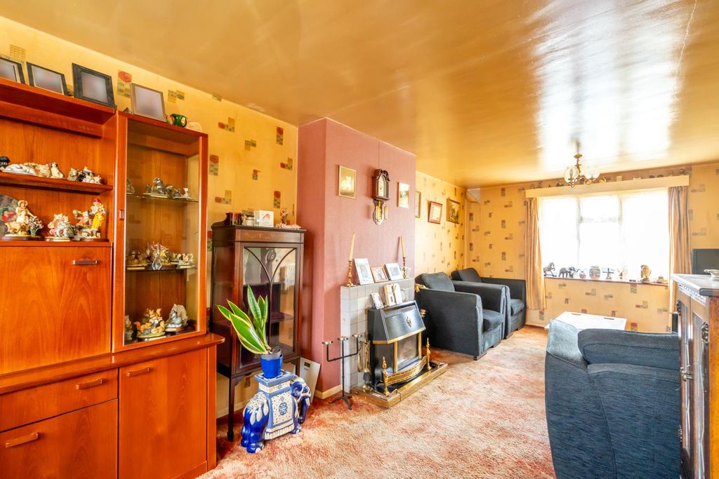 Property photo 3 of 12 Lounge Diner.Jpg