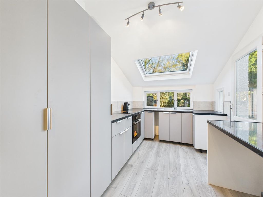 Property photo 2 of 20 Cam02885G0-Pr0522-Still009.Jpg