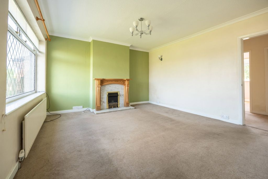Property photo 3 of 16