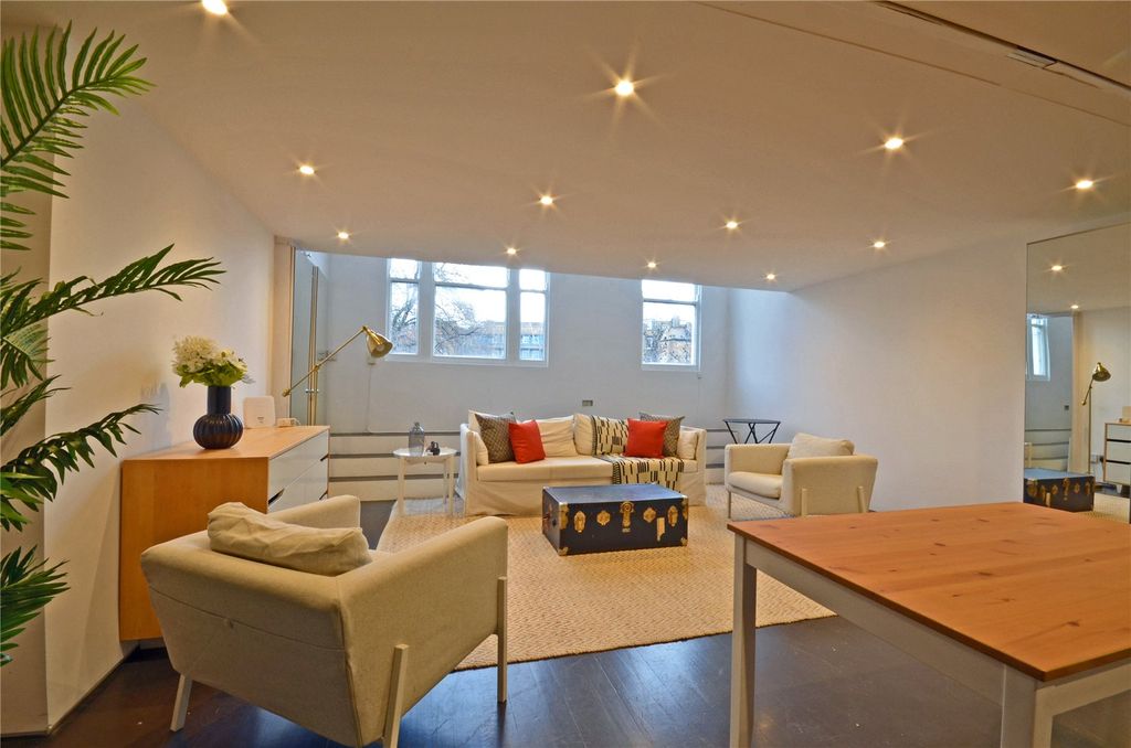 Property photo 3 of 11 Picture No. 21